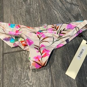 *NWT* VITAMIN A "CHEEKY" BATHING SUITS BOTTOMS